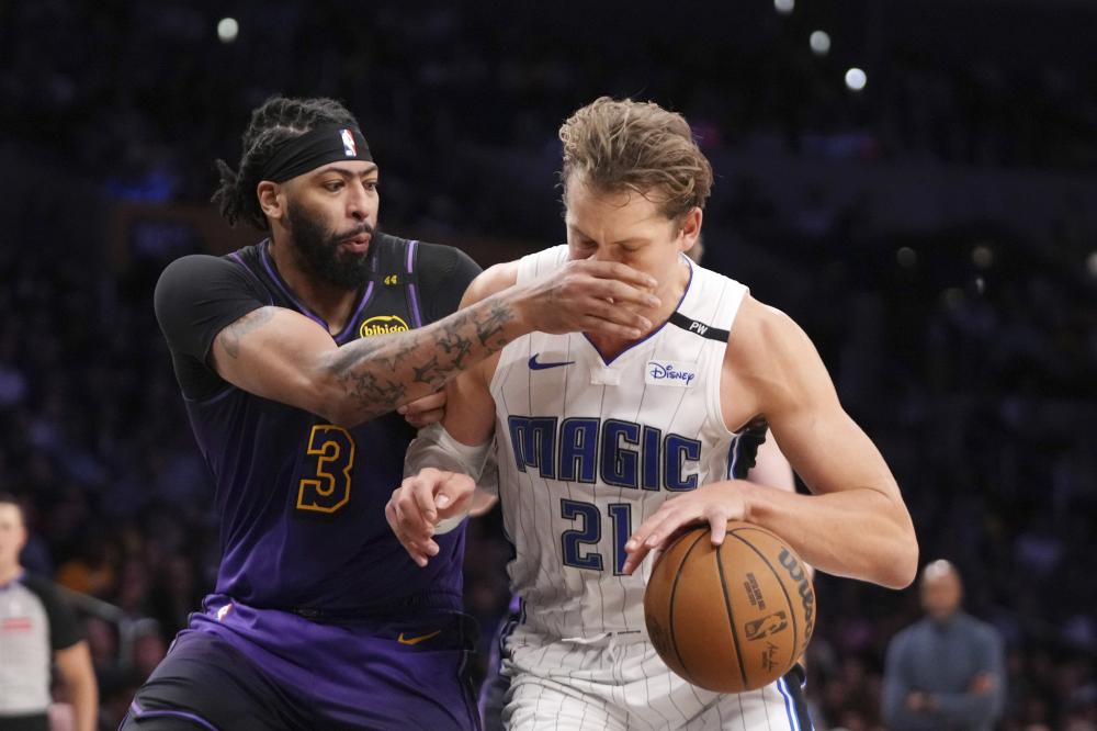 邦多在接受 邦多在接受